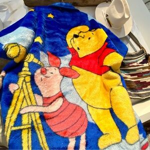 Rare Winnie the Pooh plush/fleece duster blanket cocoon kimono w cabin vibe